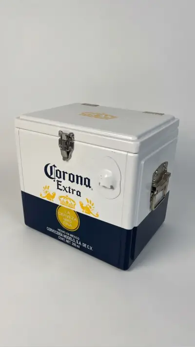 Koelbox Corona Extra retro metalen ijsbox met flesopener – kavel bij De Kringwinkel, Waardamme