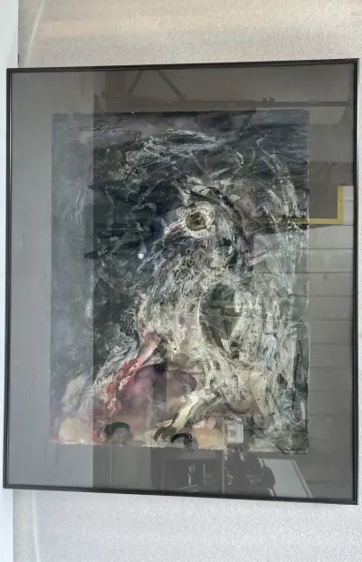 Origineel modern mixed-media kunstwerk "Arend op schedel" – Gesigneerd & gedateerd '84 – Professioneel ingelijst door Schleiper & Fils – kavel bij De Kringwinkel, Waardamme