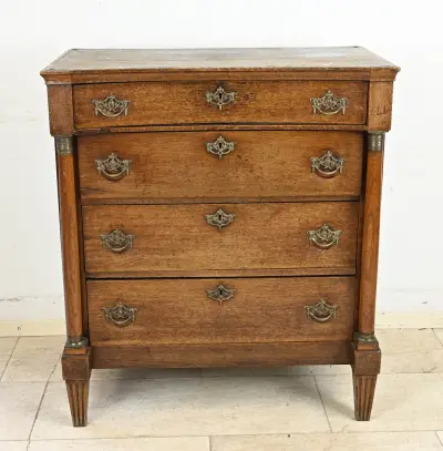 Eiken Louis Seize commode – kavel bij Twents Veilinghuis