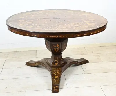 Ronde tafel met intarsia Ø 116 cm – kavel bij Twents Veilinghuis