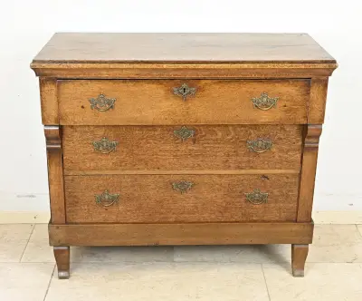 Eiken commode – kavel bij Twents Veilinghuis