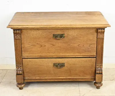 Eiken commode, 1890 – kavel bij Twents Veilinghuis