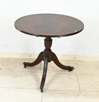 Engelse tilt top tafel – kavel bij Twents Veilinghuis