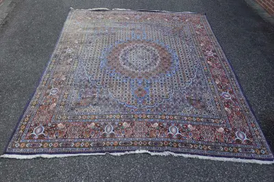 Perzisch tapijt, 293 x 248 cm – kavel bij Twents Veilinghuis