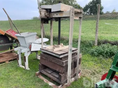 Vertikal Spindel-/ Packpresse Paal´s Packpressen-Fabrik – kavel bij Blinto, Ettenheim