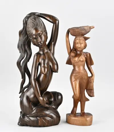 2x Snijwerk figuur (Bali) – kavel bij Twents Veilinghuis