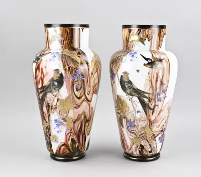 2x Japans glazen vaas, H 42 cm – kavel bij Twents Veilinghuis