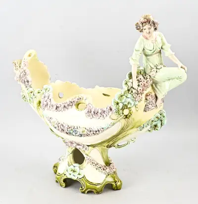 Majolica jardiniere, 1900 – kavel bij Twents Veilinghuis