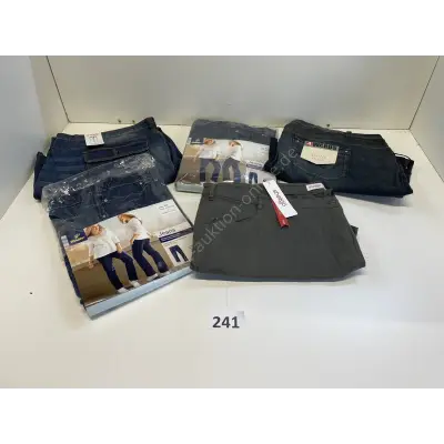 Posten Hosen Gr. 54 Damen – kavel bij Luedtke Versteigerungen, Werneuchen