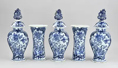 5-Delig Delfts kaststel, 22 - 34 cm – kavel bij Twents Veilinghuis