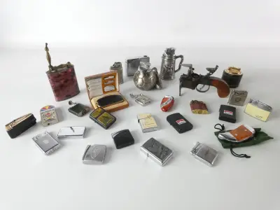 Uitgebreide vintage collectie aanstekers - diverse merken en bijzondere modellen – kavel bij De Kringwinkel, Heverlee