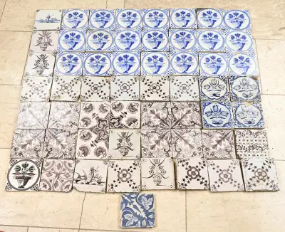Lot diverse wandtegels (57 st.) – kavel bij Twents Veilinghuis