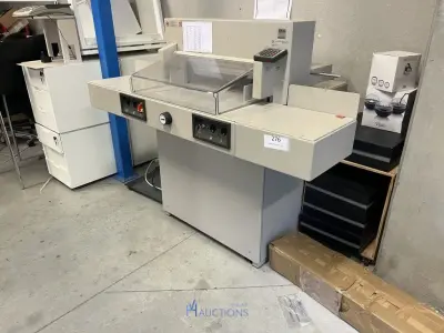 Naveiling wegens faillissement CASTEL BV - Snijmachine IDEAL en divers beursmateriaal te Herentals – veiling bij VH Auctions