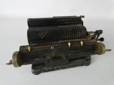 Oude Thales mechanische rekenmachine - ca. 1928 – kavel bij De Kringwinkel, Heverlee