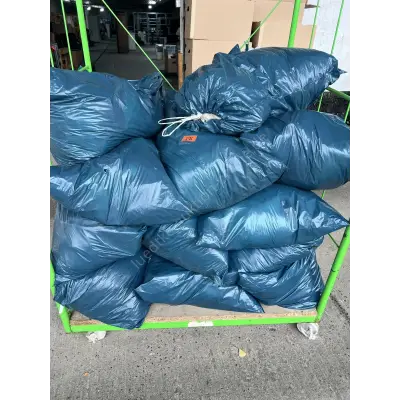 Posten Kleidung & Wäsche – kavel bij Luedtke Versteigerungen, Berlin