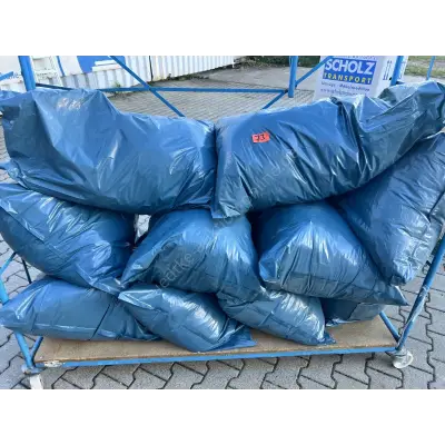 Posten Kleidung / Wäsche – kavel bij Luedtke Versteigerungen, Berlin