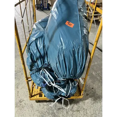 Posten Kleidung & Wäsche – kavel bij Luedtke Versteigerungen, Berlin