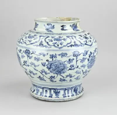 Chinese ming vaas, H 30,5 cm – kavel bij Twents Veilinghuis