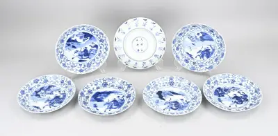 Zeldzame set van 7 Chinese borden Ø 20 cm – kavel bij Twents Veilinghuis