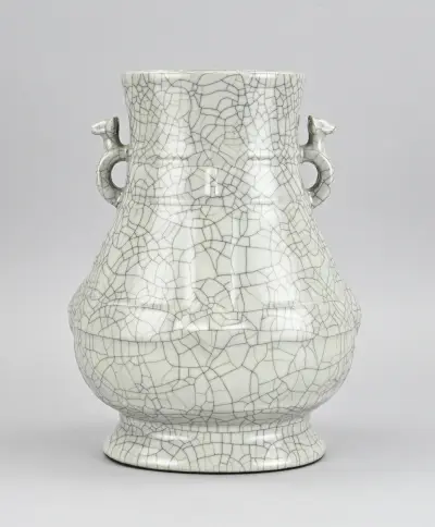 Celadon vaas, H 26,8 cm – kavel bij Twents Veilinghuis