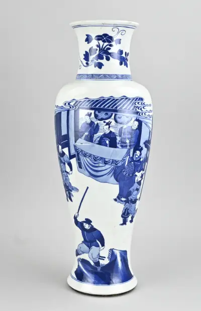 Grote Chinese vaas, H 49,8 cm – kavel bij Twents Veilinghuis