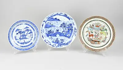3x Chinees bord Ø 21,5 - 25,5 cm – kavel bij Twents Veilinghuis