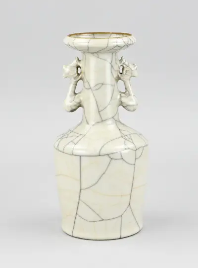 Celadon vaas, H 24,2 cm – kavel bij Twents Veilinghuis