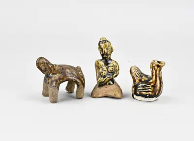 3 Delen keramiek (Thais/Birmaans) – kavel bij Twents Veilinghuis