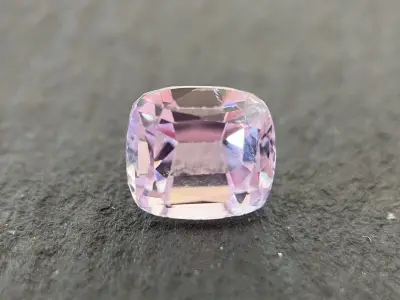 Kunziet - 7.12 carat natuurlijke kunziet – kavel bij Onlineveilingmeester