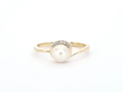 Gouden ring met diamanten en een parel – kavel bij Onlineveilingmeester