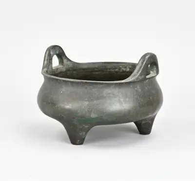 Bronzen wierookvat, H 11 x Ø 15 cm – kavel bij Twents Veilinghuis