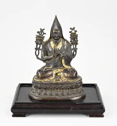 Bronzen boeddha + console – kavel bij Twents Veilinghuis