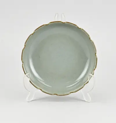 Celadon bord Ø 16 cm – kavel bij Twents Veilinghuis