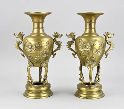 2x Chinese vaas, H 34 cm – kavel bij Twents Veilinghuis