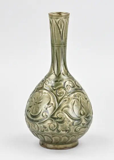 Chinese celadon pijpvaas, H 23,3 cm – kavel bij Twents Veilinghuis