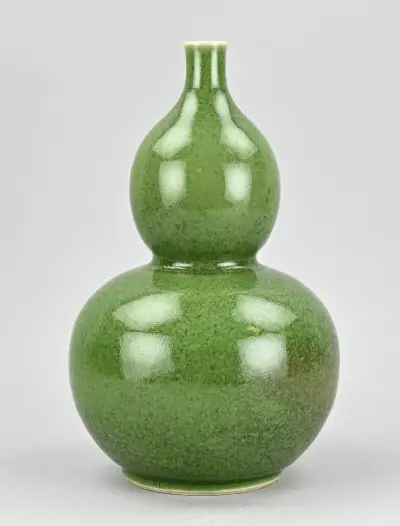 Chinese knobbelvaas, H 33 cm – kavel bij Twents Veilinghuis