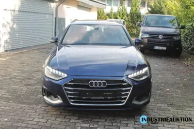 Aus Insolvenz: AUDI A4 Avant 40 TDI, EZ 20, beschädigt – veiling bij industrieauktion.online