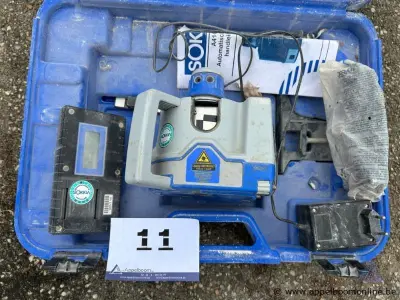 Roterende laserwaterpas SOKKIA A41, inclusief ontvanger MR80S, handleiding en koffer. Werking niet gekend – kavel bij Appelboom