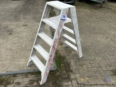 Aluminium dubbele opstapladder met 5 treden – kavel bij Appelboom