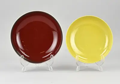 2x Chinees bord Ø 18 - 19,7 cm – kavel bij Twents Veilinghuis