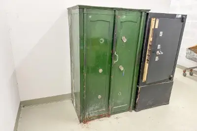 3 Wertschutzschränke – veiling bij Aurena, Wien