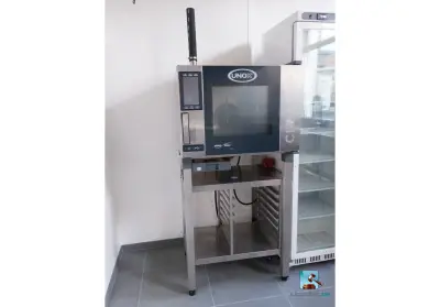 Professionele oven met standaard – kavel bij Clicpublic
