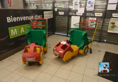 Set kinderwinkelwagentjes – kavel bij Clicpublic, Châtelet