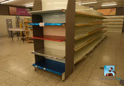 Dubbele rekken – kavel bij Clicpublic, Châtelet