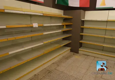Set van planken – kavel bij Clicpublic, Châtelet