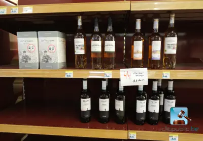Set met flessen rosé- en rode wijn – kavel bij Clicpublic