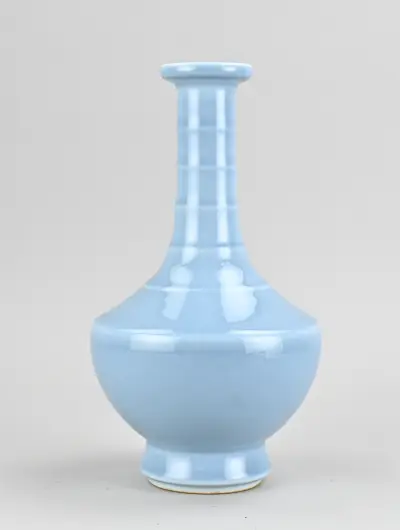 Chinese vaas, Claire de lune, 26 cm – kavel bij Twents Veilinghuis
