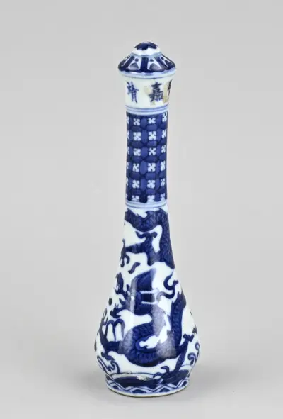 Chinees object (blauw/wit) – kavel bij Twents Veilinghuis