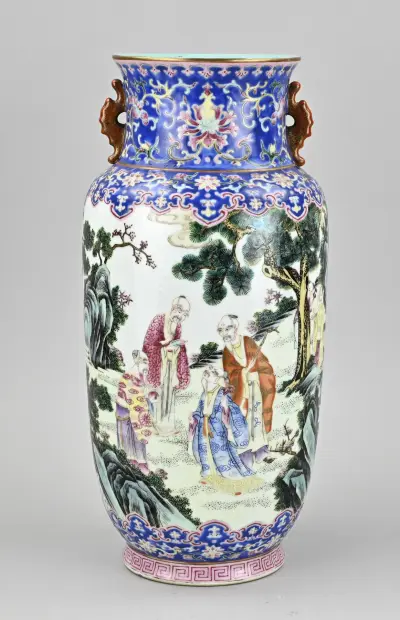 Chinese vaas, H 35 cm – kavel bij Twents Veilinghuis