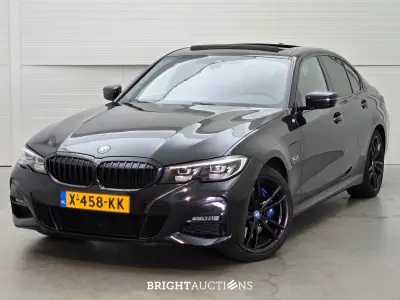 BMW 320e 3-serie Business Edition Plus 276pk 2022 3-Serie, X-458-KK – kavel bij Bright Auctions